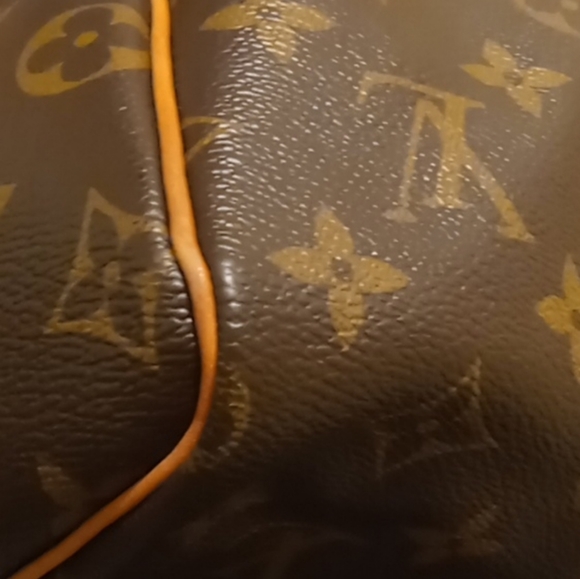 😍The 1ST Of LV Collection😍 - Picture 13 of 16